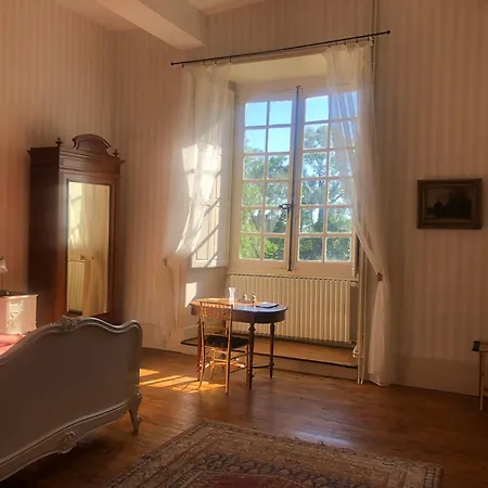 Chateau De 3* Blot-l'Eglise